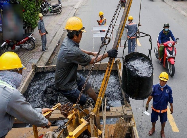 Th&ocirc;ng tắc cống nghẹt huyện H&oacute;c M&ocirc;n Minh Đức phục vụ kh&aacute;ch h&agrave;ng 24/24