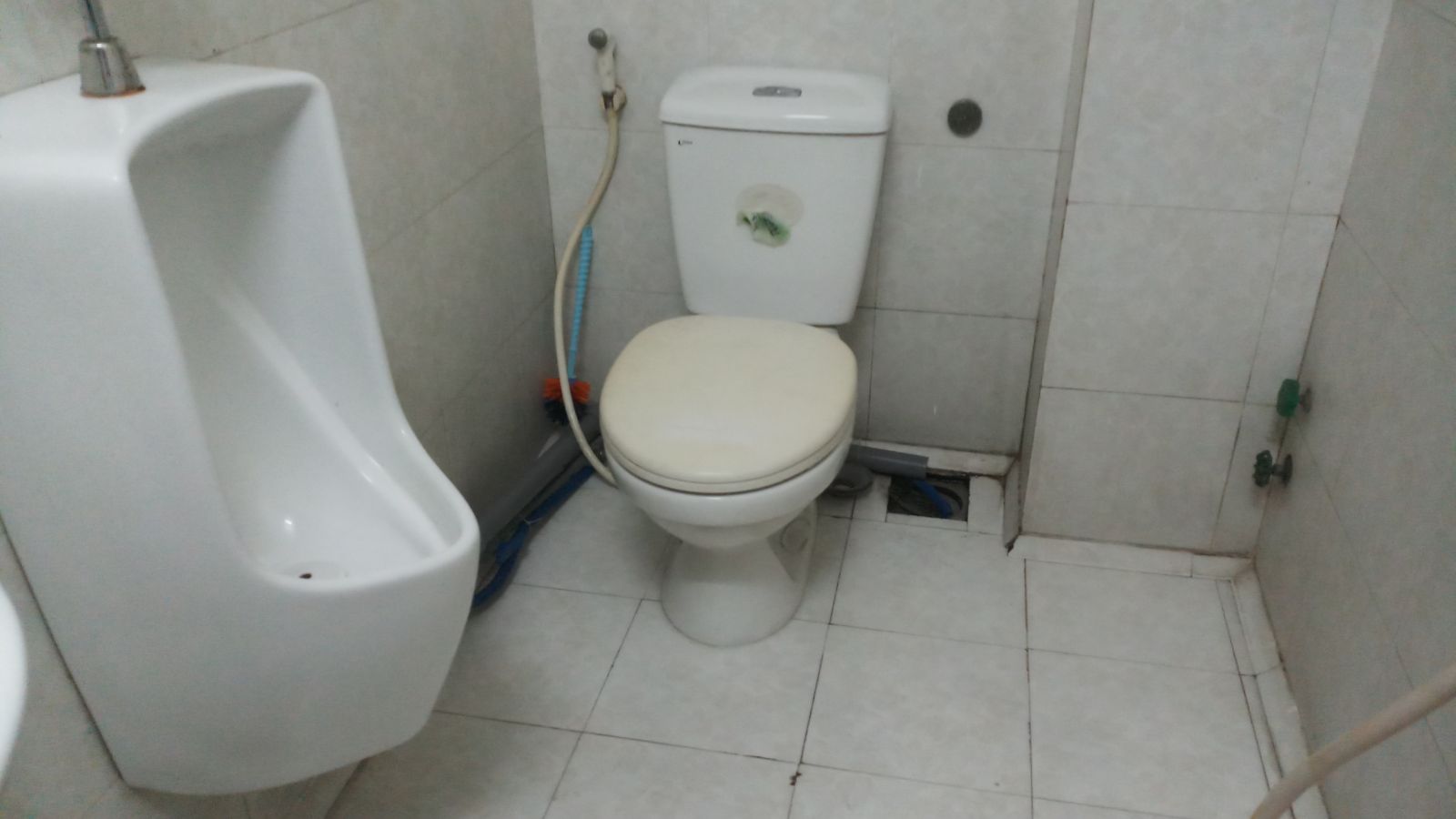 Mẹo khử m&ugrave;i nh&agrave; vệ sinh