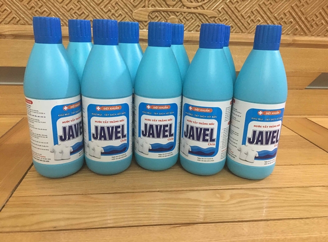 c&aacute;ch vệ sinh m&aacute;y giặt bằng nước Javen hieu qua