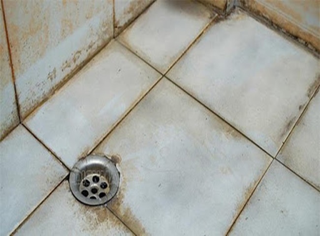 Mẹo tẩy trắng gạch nh&agrave; vệ sinh hiệu quả nhanh ch&oacute;ng