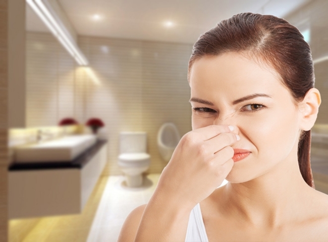 Khử m&ugrave;i h&ocirc;i nh&agrave; vệ sinh bằng tinh dầu hiệu quả