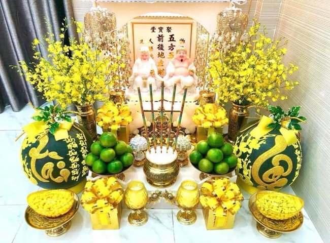 lau dọn b&agrave;n thờ &ocirc;ng địa