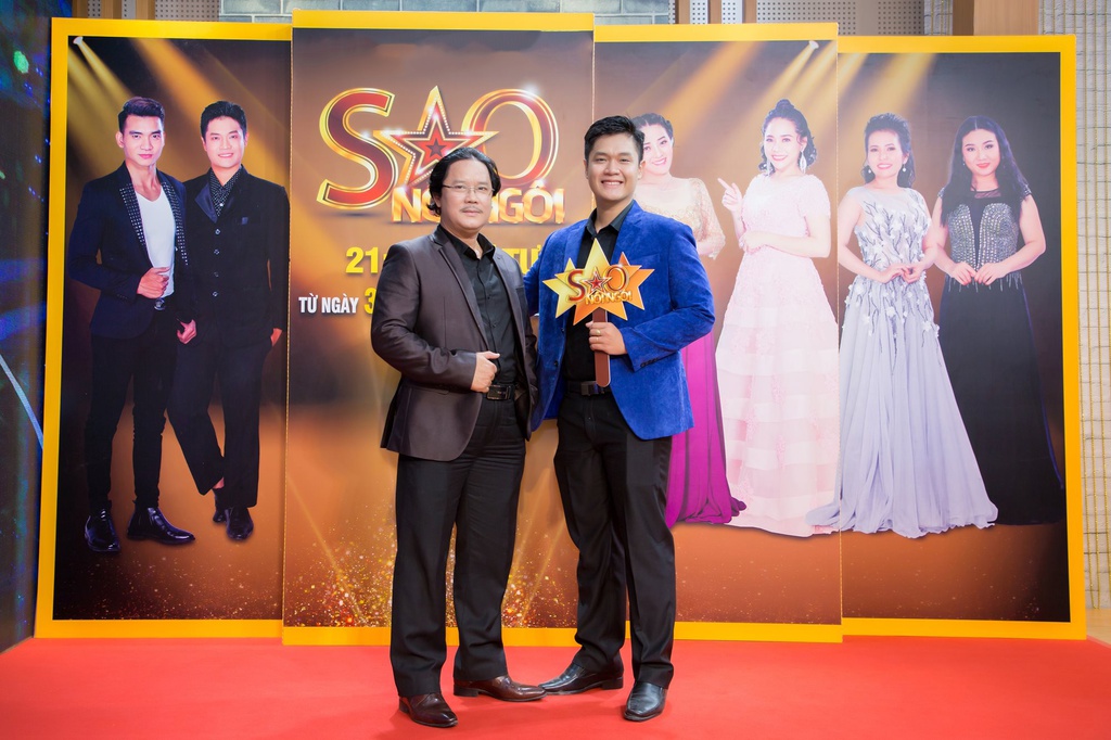Tiểu sử C&ocirc;ng Hậu v&agrave; con trai