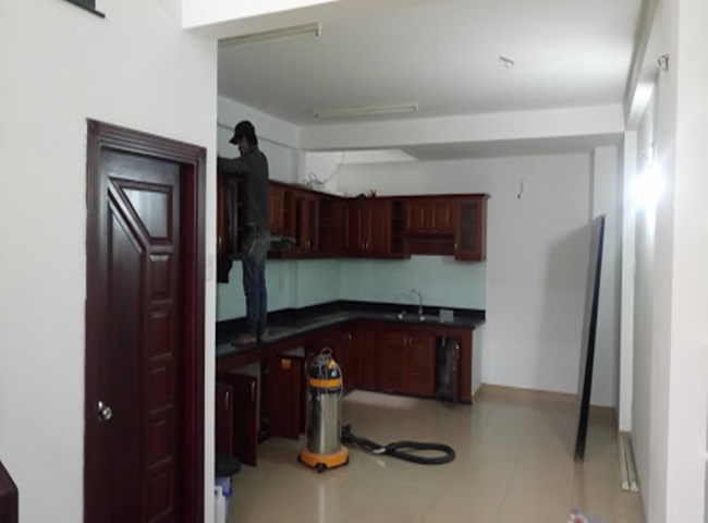 Vệ sinh nh&agrave; cửa sau x&acirc;y dựng uy t&iacute;n