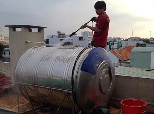 gi&aacute; vệ sinh bồn nước quận 5 uy t&iacute;n